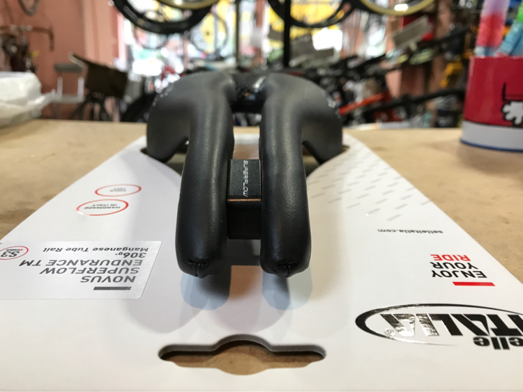 SELLE ITALIA novus superflow endurance TM (セライタリア ノヴァス スーパーフロー エンデュランス)_c0126801_14554732.jpg