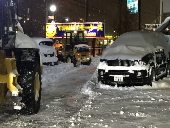 12月8日 金曜日のひとログ( ‘ω’ )ノ 本日大雪★TOMMY除雪機大活躍!!!除雪車リースも承り〼★_b0127002_19591278.jpg