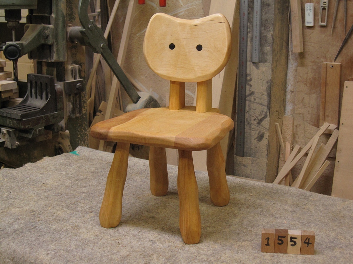 こねこ椅子 完売いたしました。_e0072513_15500300.jpg