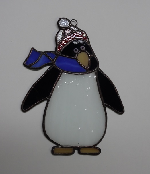 ステンドグラスで冬装いのペンギン_d0153055_15571241.jpg