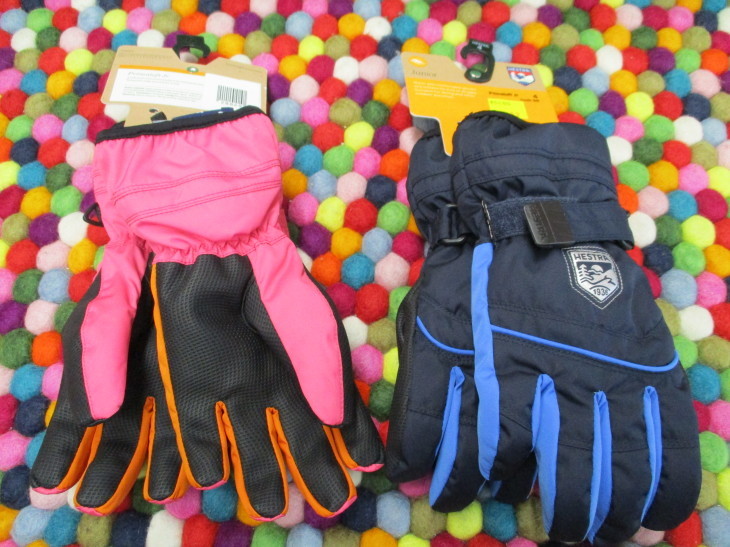 お子様のお手々に！！このグローブを！！