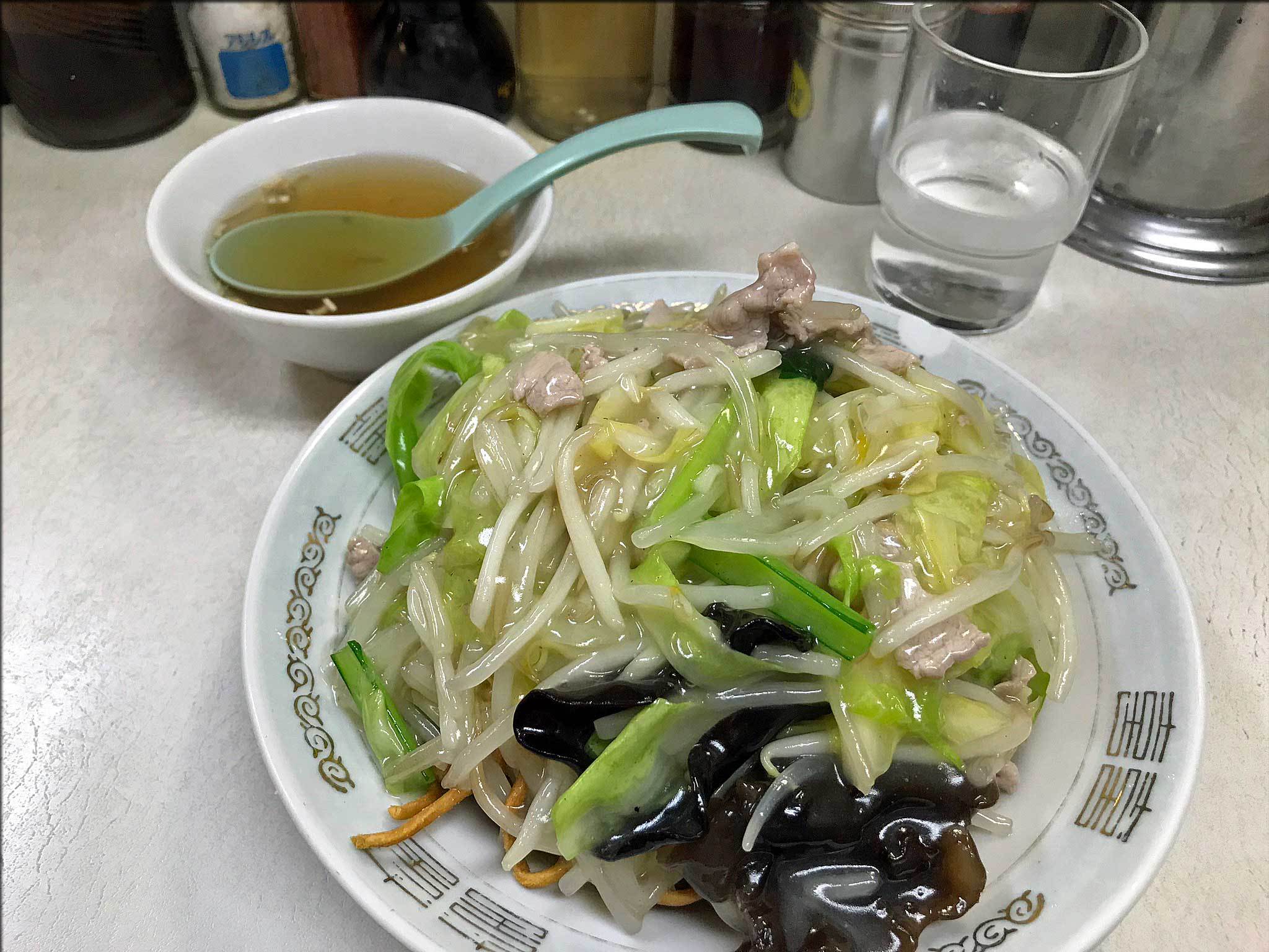 交通飯店でカタ焼きそば 有楽町 交通会館b1 人形町からごちそうさま