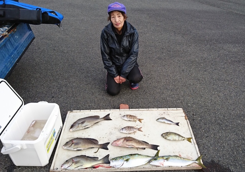 コサダ丸 釣果（12/10）_a0132630_17382211.jpeg