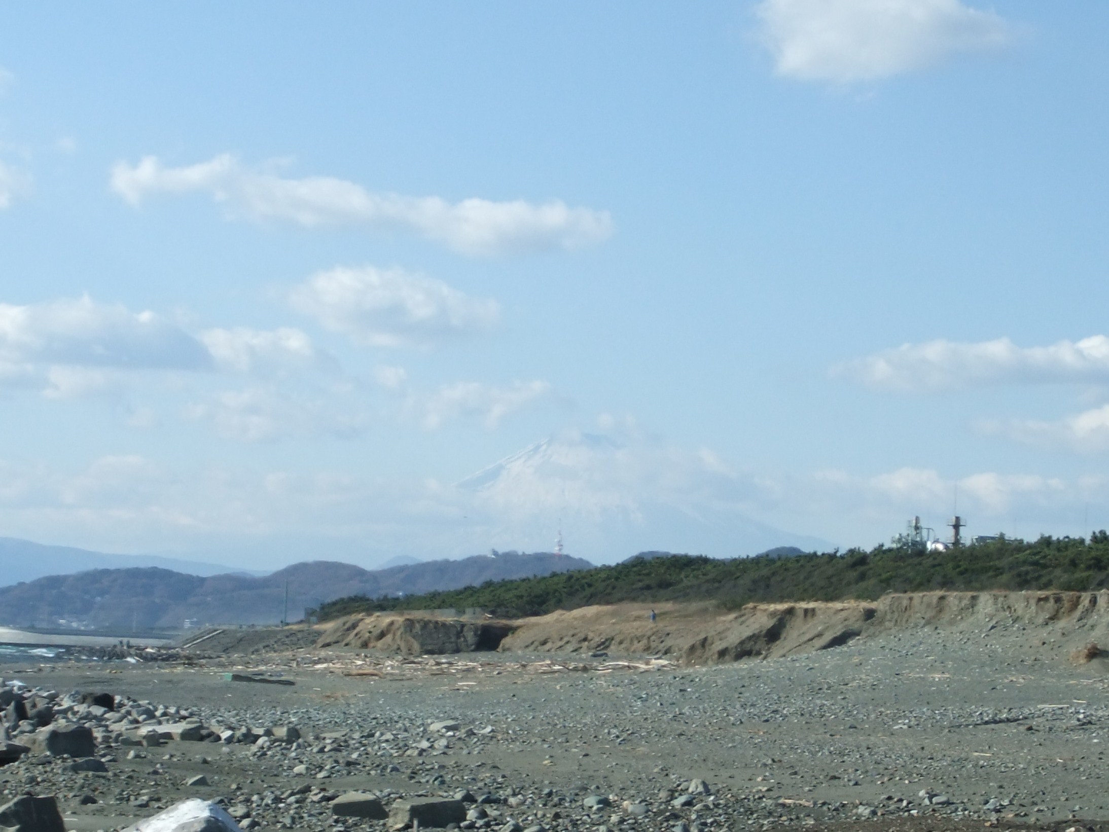 冬の湘南海岸は.._b0137932_13425957.jpg