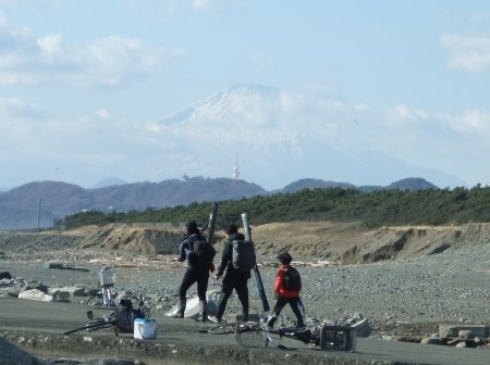 冬の湘南海岸は.._b0137932_13450967.jpg