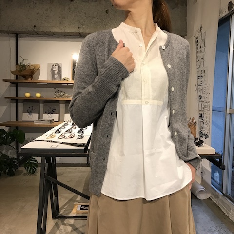 カシミヤのカーディガン_d0364239_18055237.jpg