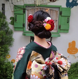 12月のサロンドムーのヘアーメイク着付け_a0123703_18393344.jpg