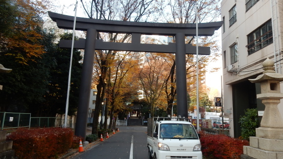 渋谷区の金王八幡宮…2017/12/10_f0231709_00193132.jpg