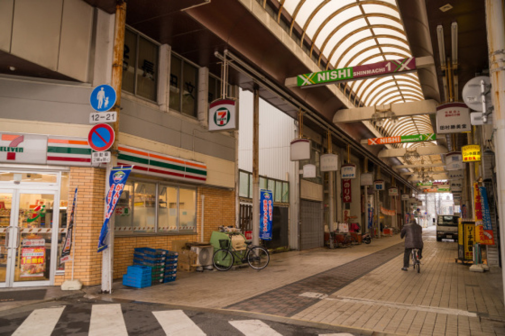 徳島県徳島市 西新町商店街 風じゃ 徳島県徳島市 西新町商店街 風じゃ