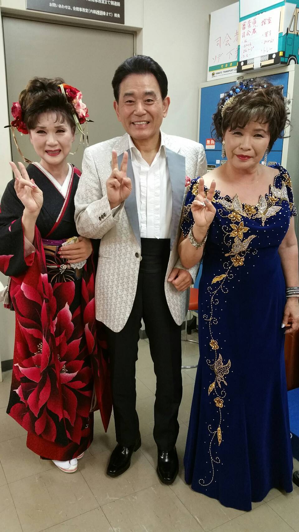 歌謡コンサートと審査員。_e0119092_11311716.jpg