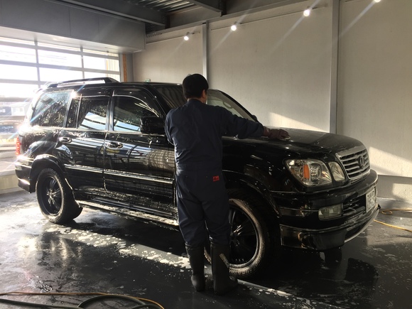 12月12日 火曜日のひとログヽ( ‘ω’ )ノ 本日Nさまプリウス納車♬♬ありがとうございます!ランクル・ハマー・アルファード_b0127002_171153.jpg