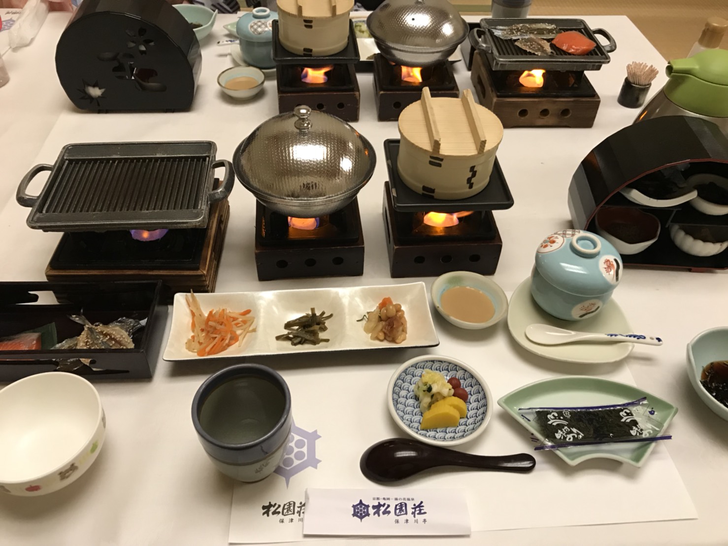 12月12日 火曜日のひとログヽ( ‘ω’ )ノ 本日Nさまプリウス納車♬♬ありがとうございます!ランクル・ハマー・アルファード_b0127002_17453539.jpg