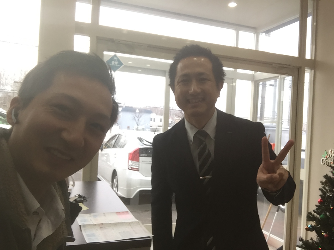12月12日 火曜日のひとログヽ( ‘ω’ )ノ 本日Nさまプリウス納車♬♬ありがとうございます!ランクル・ハマー・アルファード_b0127002_17581847.jpg