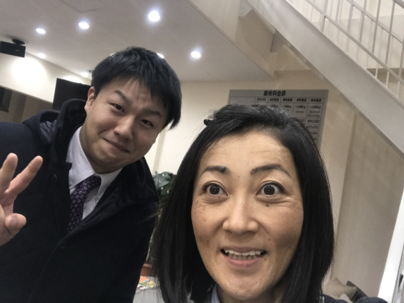 12月12日 火曜日のひとログヽ( ‘ω’ )ノ 本日Nさまプリウス納車♬♬ありがとうございます!ランクル・ハマー・アルファード_b0127002_18155434.jpg