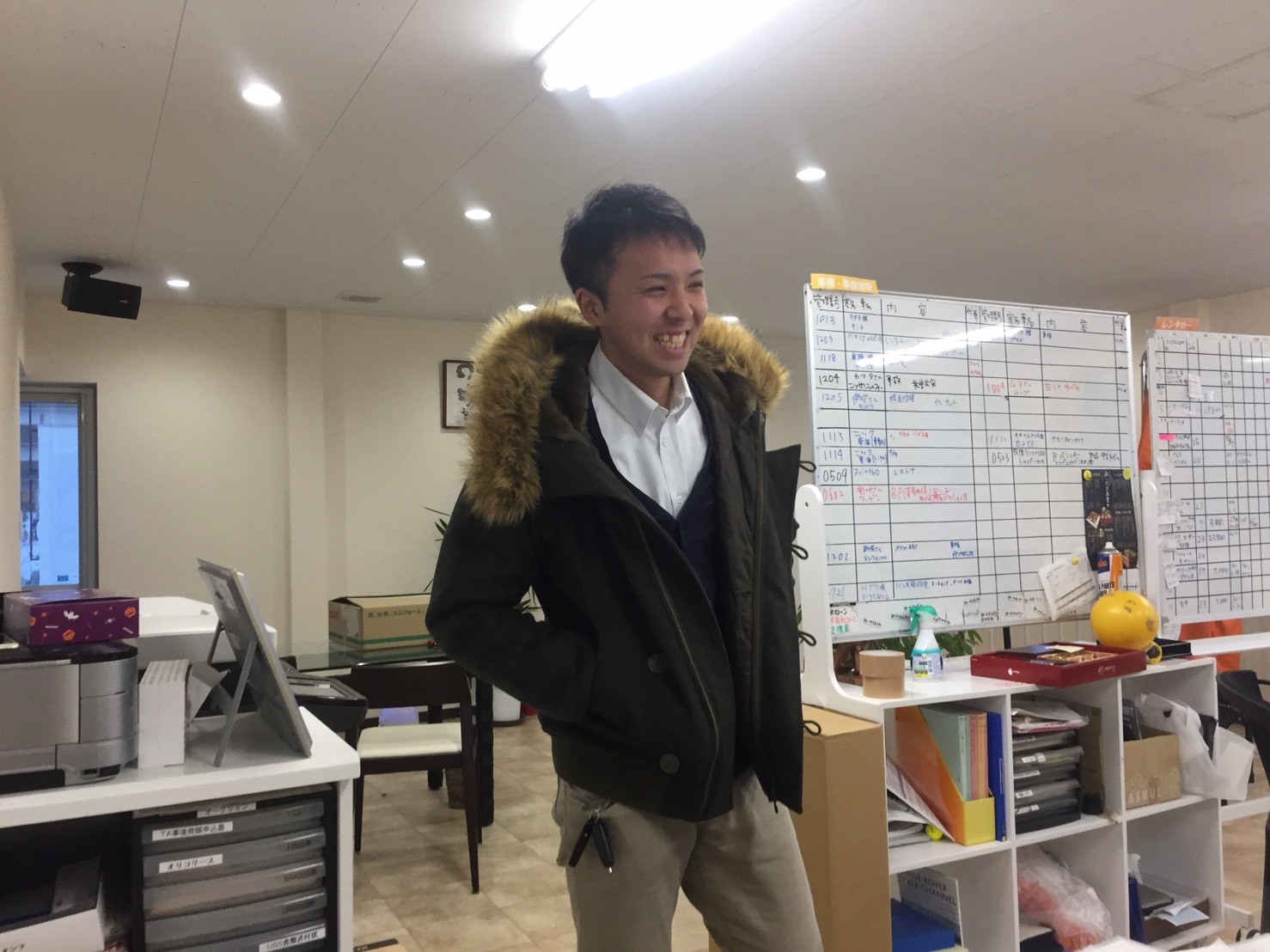 12月12日 火曜日のひとログヽ( ‘ω’ )ノ 本日Nさまプリウス納車♬♬ありがとうございます!ランクル・ハマー・アルファード_b0127002_18165108.jpg