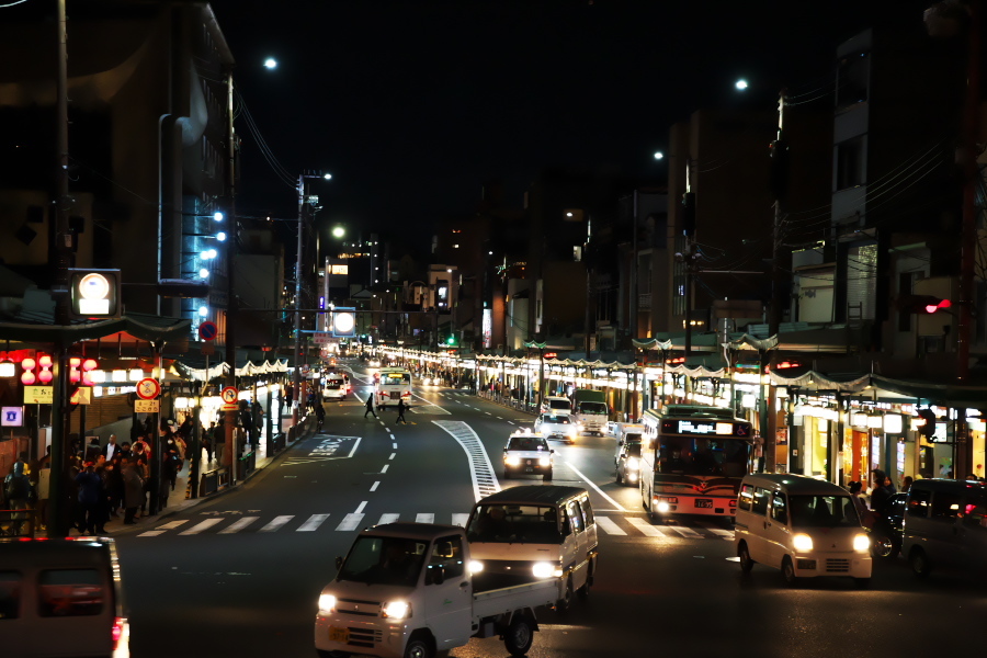 夜の京都　八坂神社から祇園を通って木屋町まで_a0263109_19563459.jpg