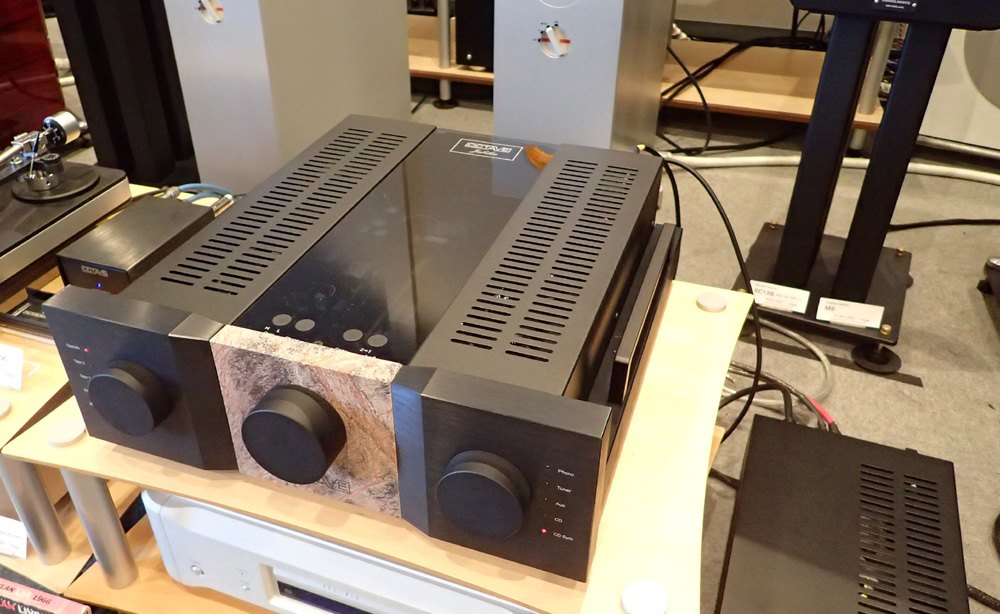 OCTAVE　Jubilee　Preamp 試聴機を聴いてみました。_b0262449_19054075.jpg