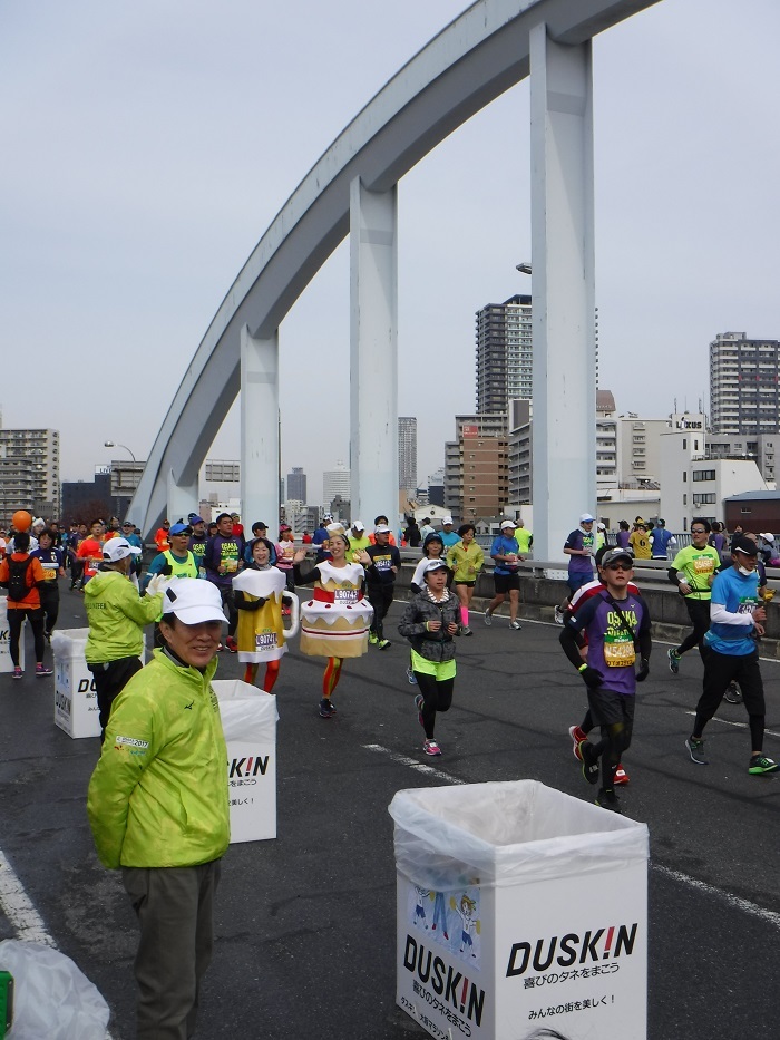 ◆2017大阪マラソン　～バッタリ遭遇で頑張れ！～_f0238779_16211443.jpg