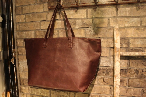 ガシガシ使える「SLOW」 \"tool tote bag L\" ~smooth horse~ ご紹介_f0191324_08024601.jpg