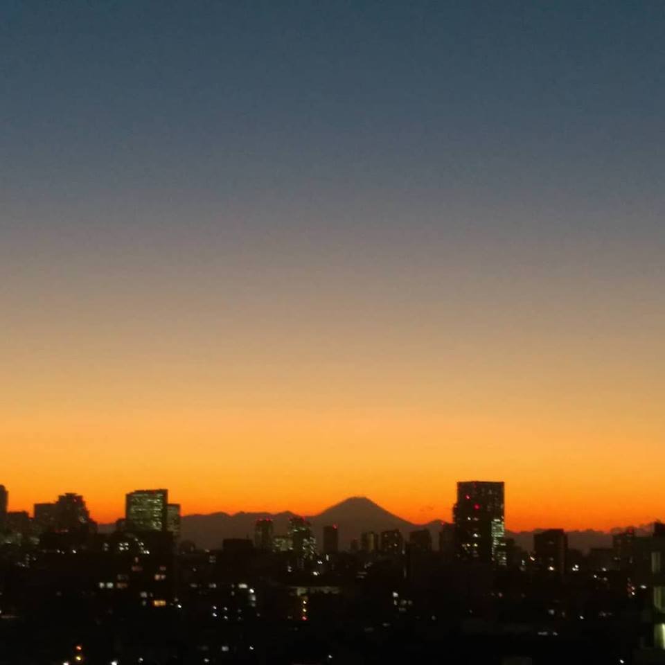 夕焼けと富士山_c0185092_07314196.jpg