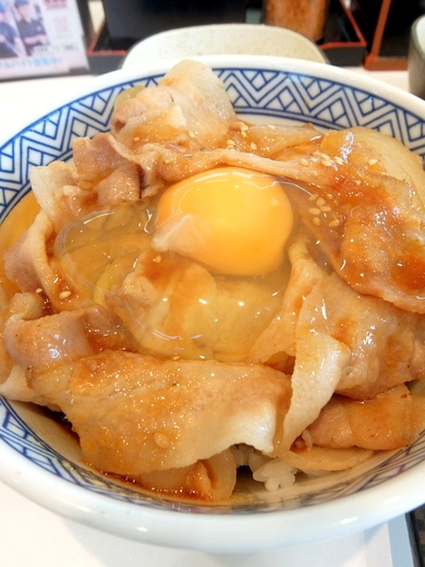 【12/14～】吉野家 豚スタミナ丼 並盛 しじみ汁 610円【復活】_d0188613_13300070.jpg