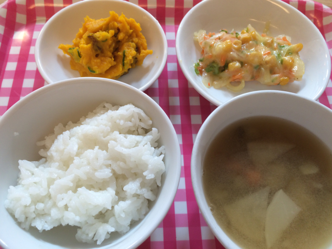 本日の給食です。_c0293682_12555143.jpg