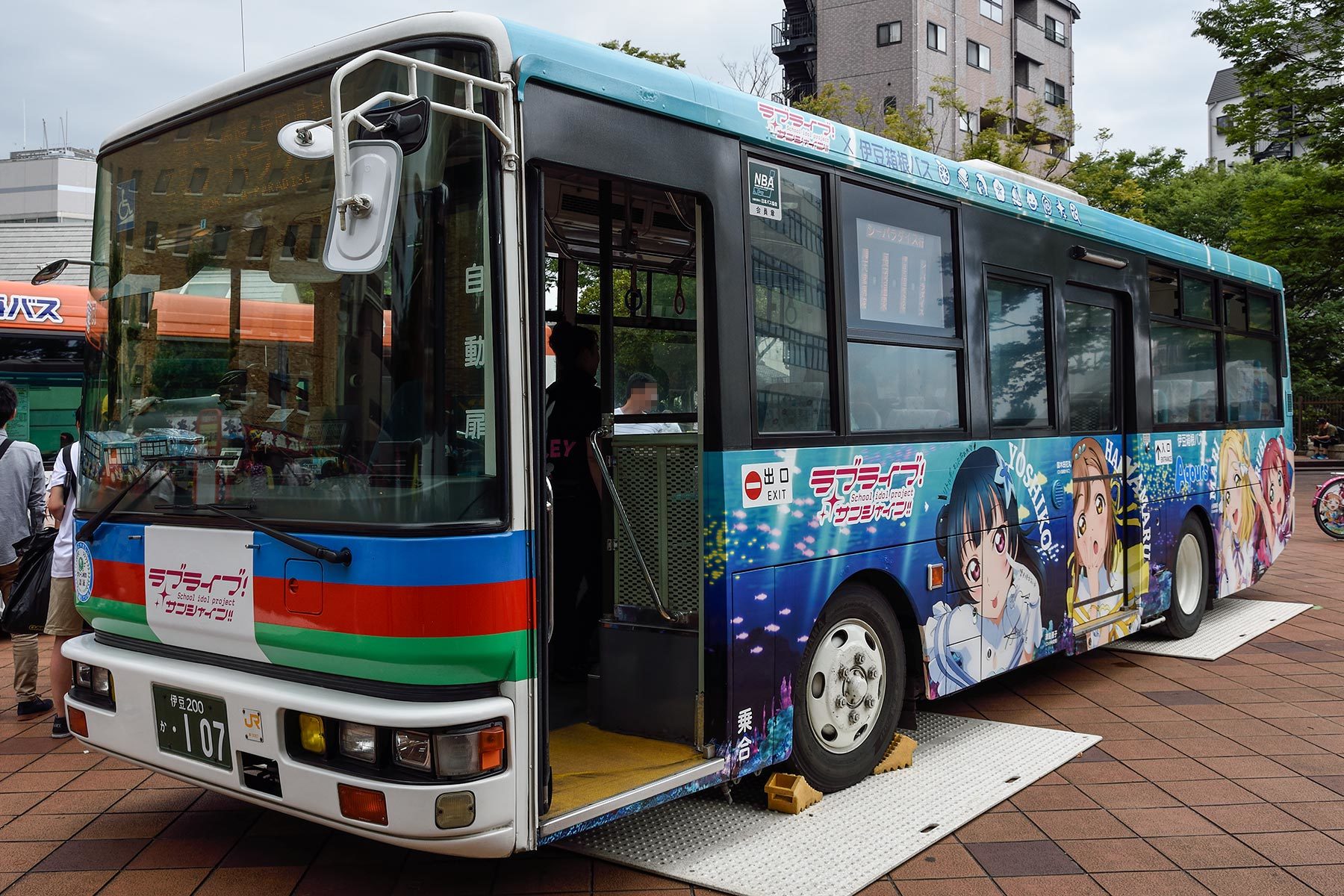 伊豆箱根バス / ラブライブ!サンシャイン!! ラッピングバス 1 伊豆箱根バス / ラブライブ!サンシャイン!! ラッピングバス 1