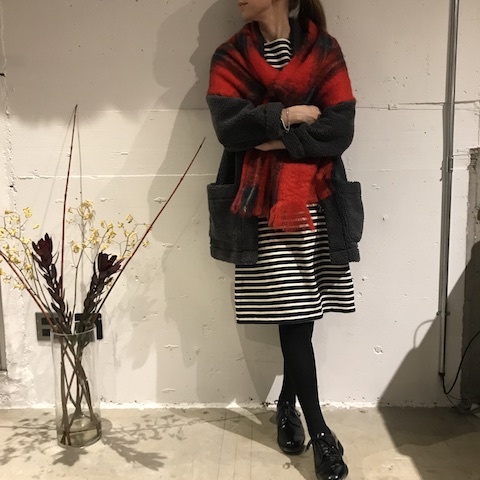 冬のモコモコ チャコール_d0364239_19521807.jpg