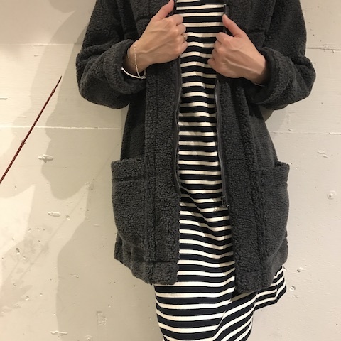 冬のモコモコ チャコール_d0364239_19575296.jpg