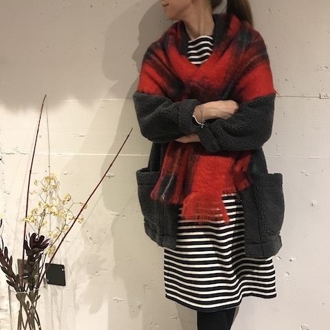 冬のモコモコ チャコール_d0364239_20050637.jpg