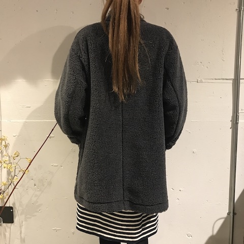 冬のモコモコ チャコール_d0364239_20062843.jpg