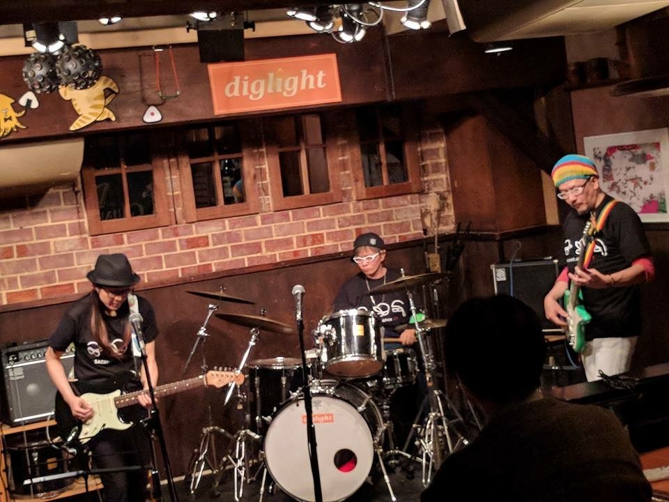 a0028852_09010685.jpeg