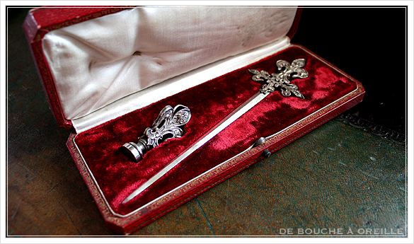 ouvre-lettre et sceau cachet 百合の紋章のレターオープナーとシーリンクスタンプ フランスアンティーク_d0184921_12132580.jpg