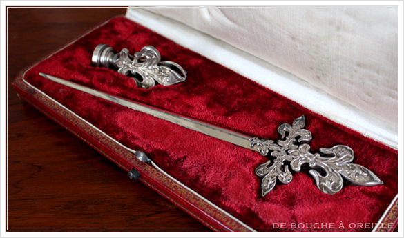 ouvre-lettre et sceau cachet 百合の紋章のレターオープナーとシーリンクスタンプ フランスアンティーク_d0184921_12561171.jpg