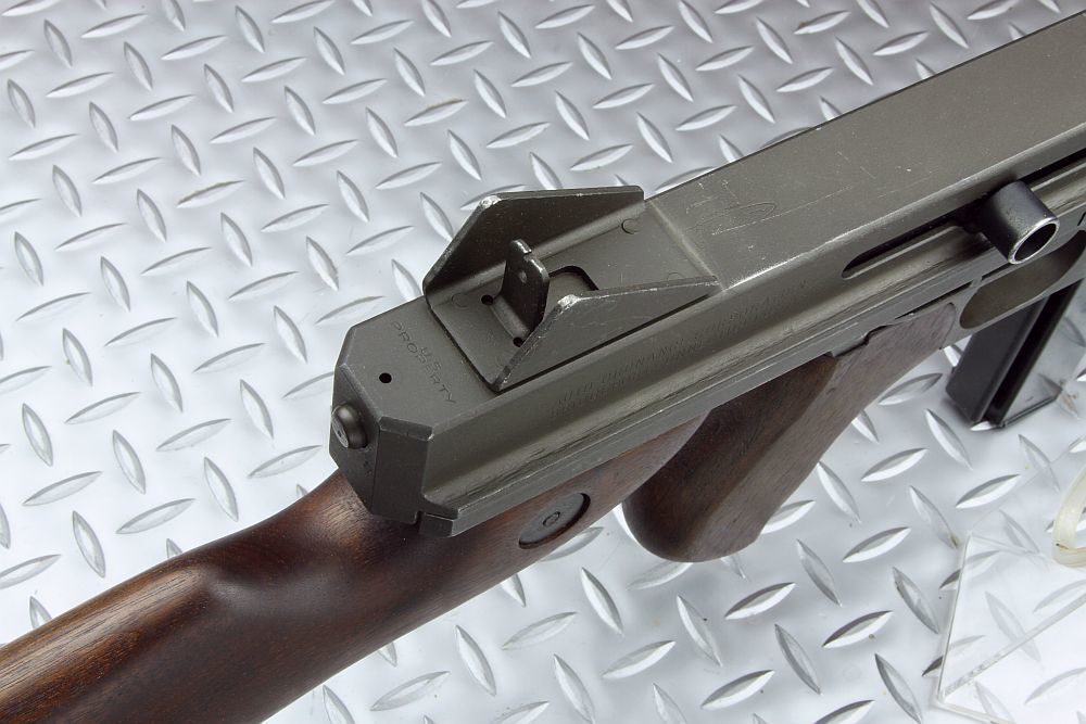 出品 「U.S. M1A1 SUBMACHINE GUN 」無可動銃 : 