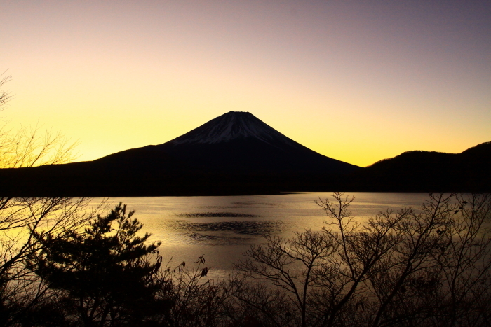 29年12月の富士(11）本栖湖の富士_e0344396_16540560.jpg