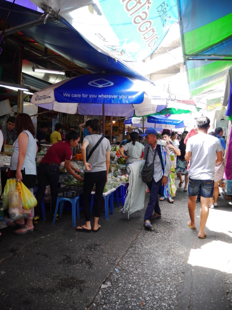 ラライサップ市場で食べ歩き♪_f0343001_17111467.jpg