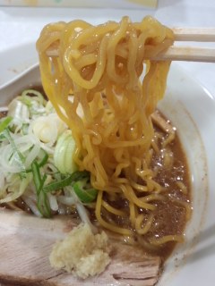 北海道物産展　らーめん木蓮の味噌ラーメン_f0112873_22134376.jpg