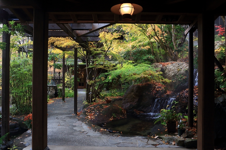 仙仁温泉岩の湯の紅葉　４_f0368904_645513.jpg