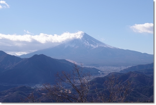 高川山　_a0145010_16001937.jpg