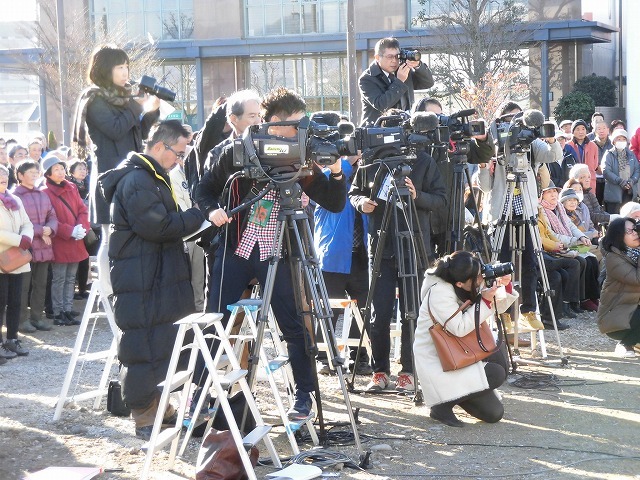 いよいよ24日の投票日に向け選挙戦が始まった 「小長井よしまさ」出陣式_f0141310_09191131.jpg