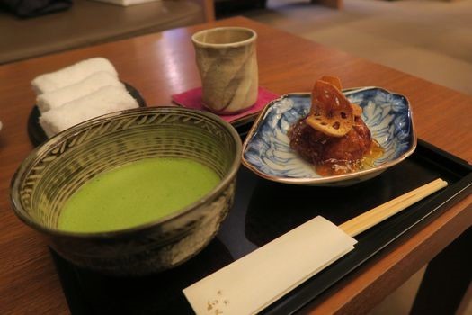 和久傳 堺町店 茶菓席と炙り鯖寿司_c0134734_18244238.jpg