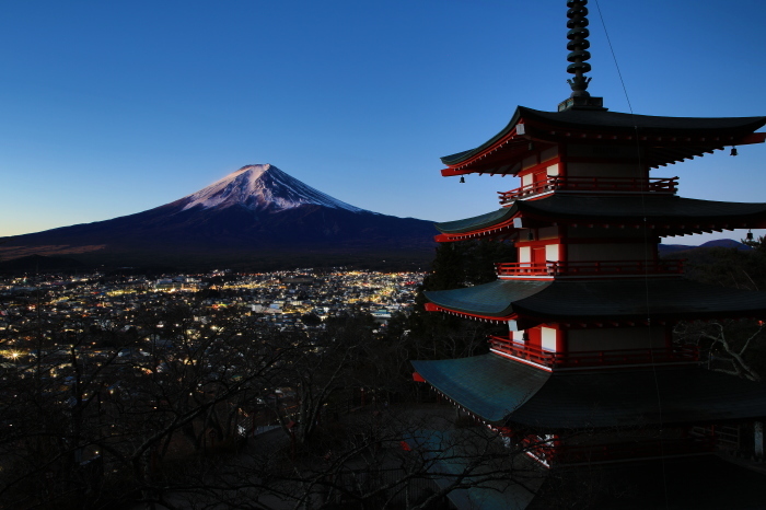 浅間神社の朝_b0232463_17553455.jpg