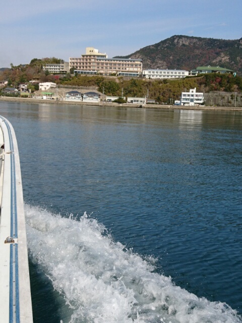 2  小豆島　ついに飛ぶ_c0260463_05302712.jpg