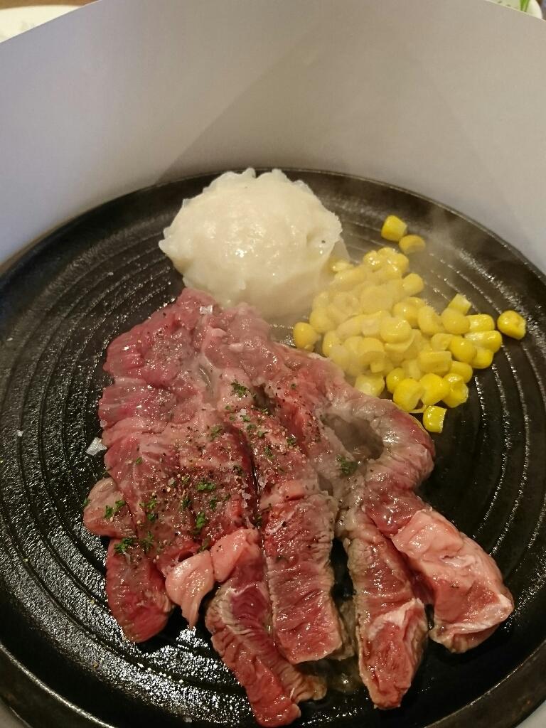レアなステーキ 北新地熟成肉baccoaging Bar 今日はなに食べる 大阪北新地ランチ