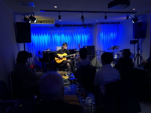 広島 Jazzlive comin 本日木曜日のジャズライブ_b0115606_11395810.jpeg