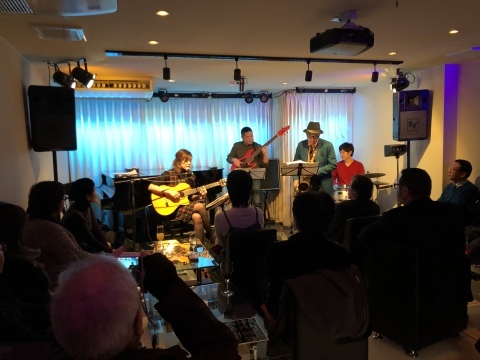 広島 Jazzlive comin 本日木曜日のジャズライブ_b0115606_11403430.jpeg