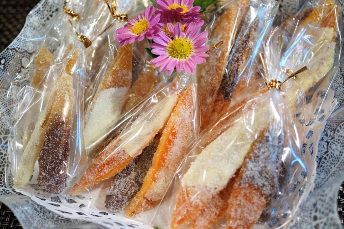 ■自家製保存食 スイーツレシピ【①クリスマスパーティー持参のオレンジの皮でアンゼリカ】_b0033423_19411644.jpg