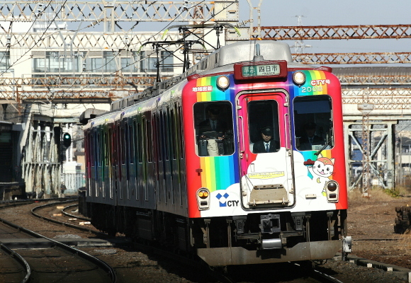 近鉄電車　ラッピング_b0314633_22220786.jpg