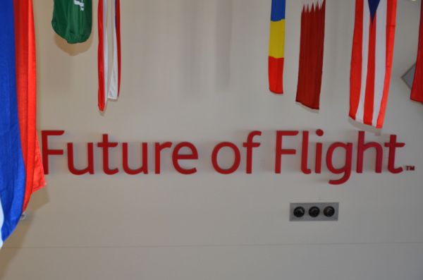 「Future of Flight（フューチャーオブフライト）」ボーイング社のエベレット工場見学は時間に余裕をもって行きたい。_f0054556_10454393.jpg